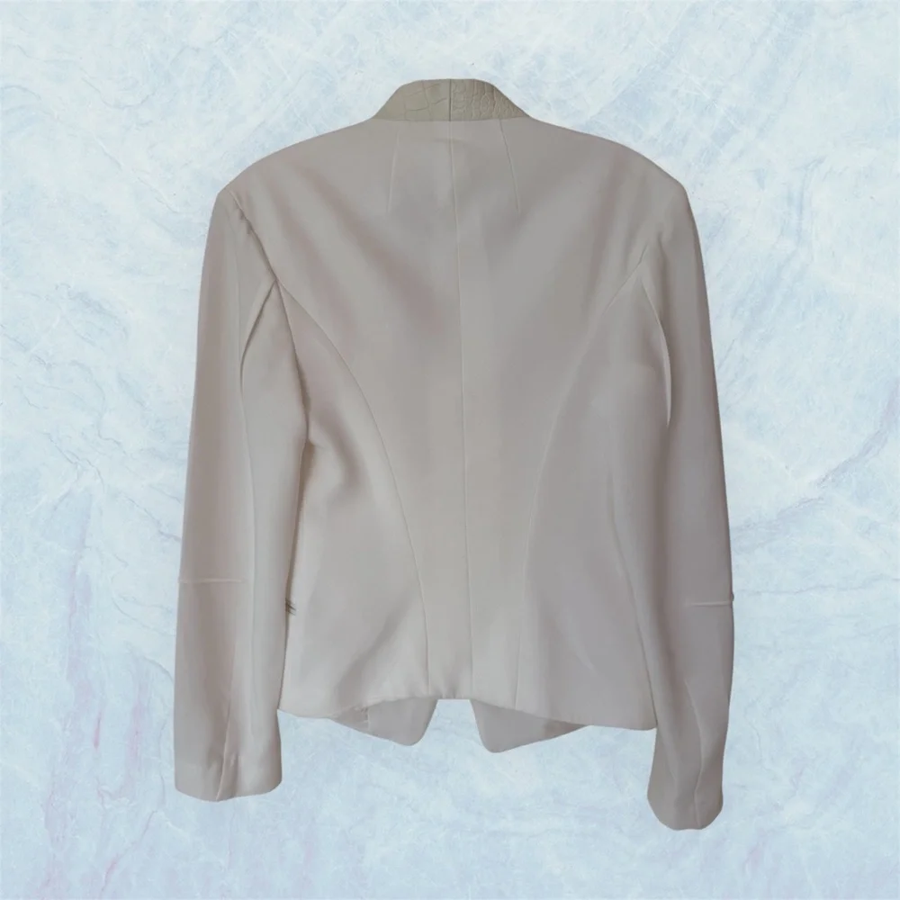 Rag and Bone White Pascal Blazer with Leather Trim on pockets and lapel. Sz 6 - Picture 2 of 14